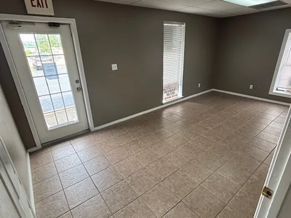 914 S Rogers St #1, Clarksville, AR 72830