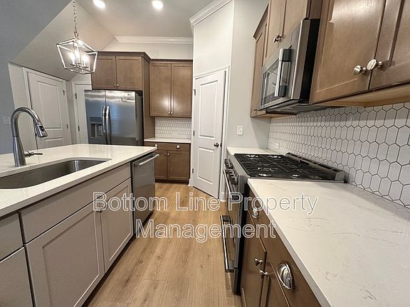 5th image of 5915 Ardrey Kell Rd