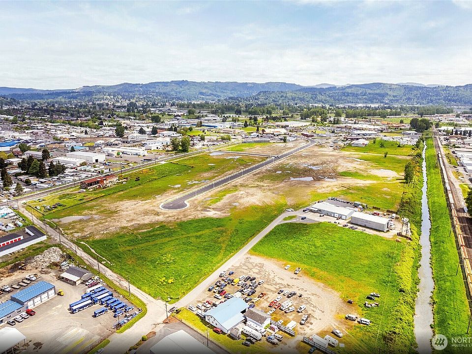 2nd image of 910 Beech Street