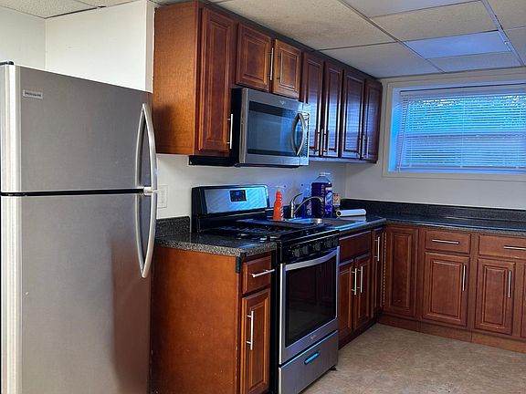 4th image of 4209 Oneida Ave #1