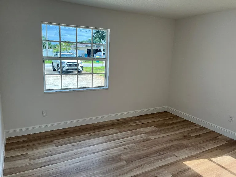 1385 S Harbor Dr — Photo 19