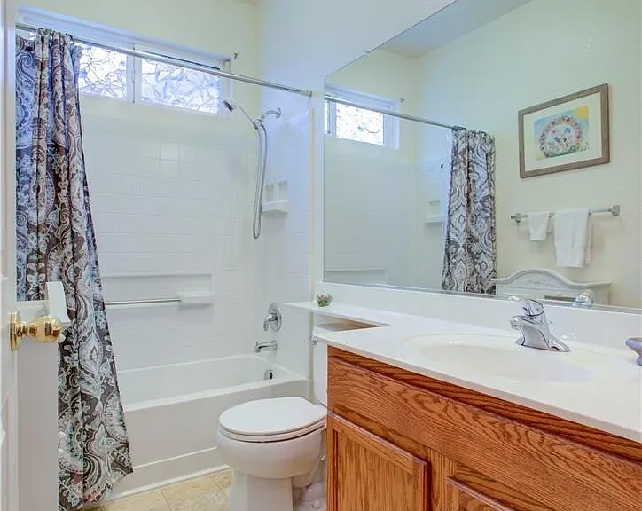 1411 Esplanade Dr — Photo 8