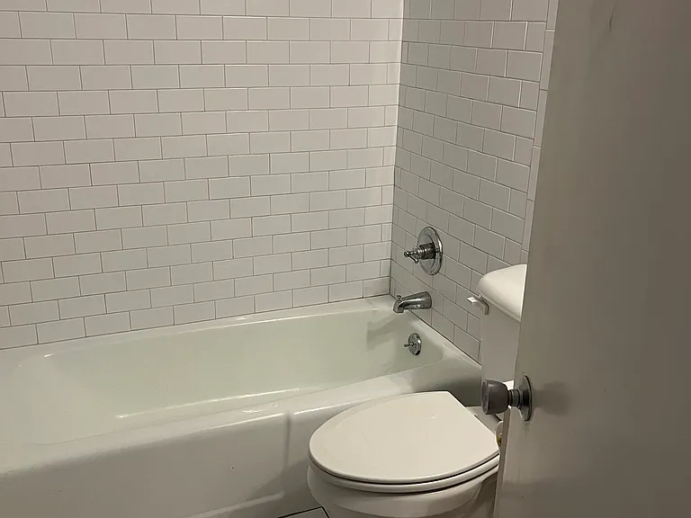 619 King St #210 — Photo 2