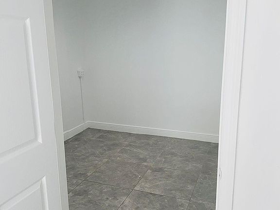 5th image of 3310 NW 20th St #B