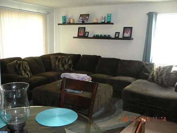 4th image of 245 Channing Dr