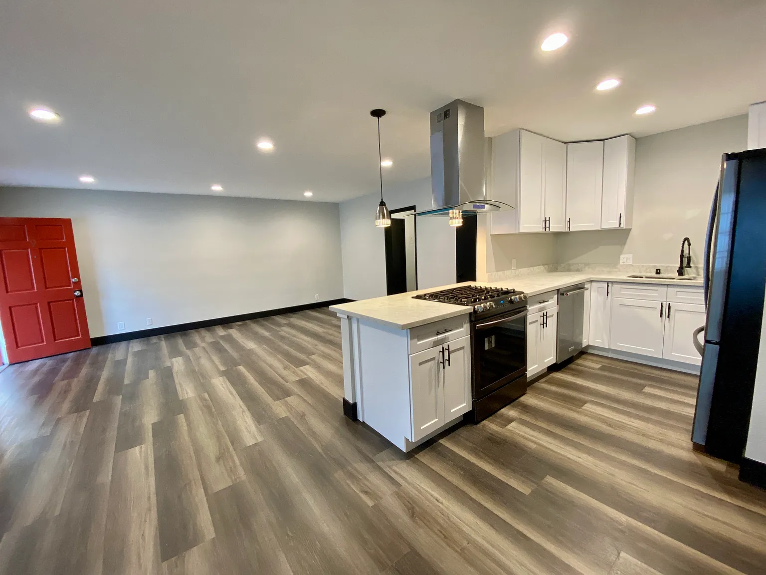 1 bed, 980 sqft, $2,295 — Photo 3