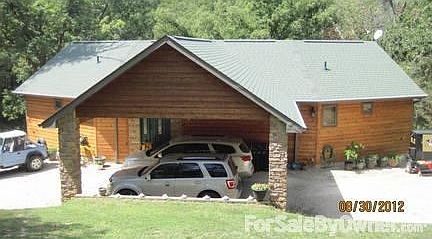 FRONT OF HOUSE