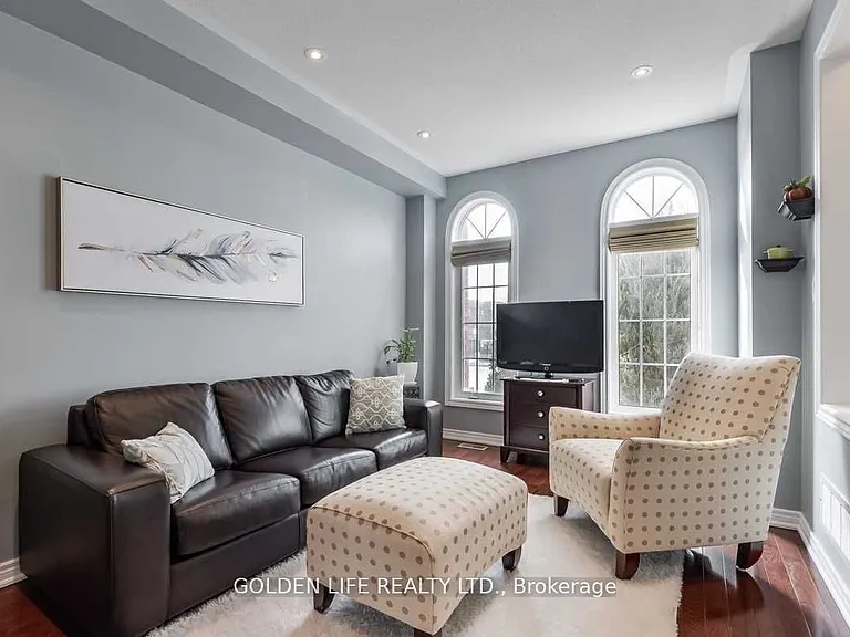 187 Riverwalk Dr — Photo 6