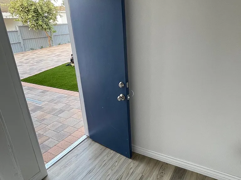 133 S Grand Ave — Photo 25