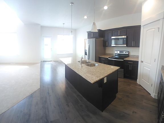 3rd image of 3951 W 1450th St N