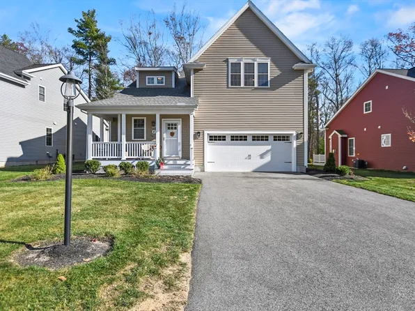 4 Acorn Pl #4, Millis, MA 02054