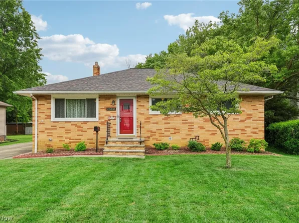 28308 Parkwood Dr, Willowick, OH 44095
