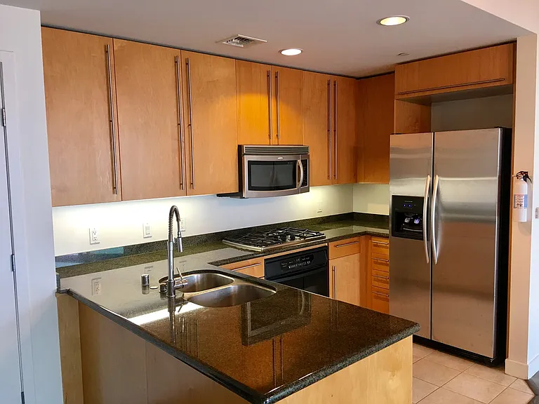 801 Ash St #1603 — Photo 5