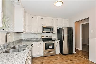 1st image of 100 Forestwood Dr