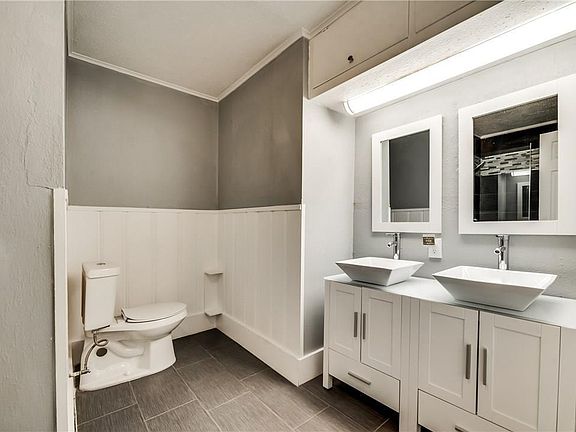 2nd image of 3112 Mimosa Park Dr