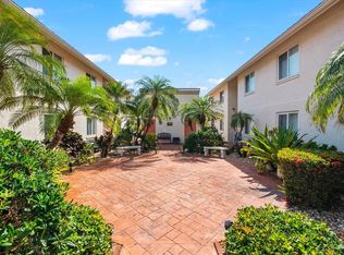 6708 Sarasea Cir #202, Sarasota, FL 34242