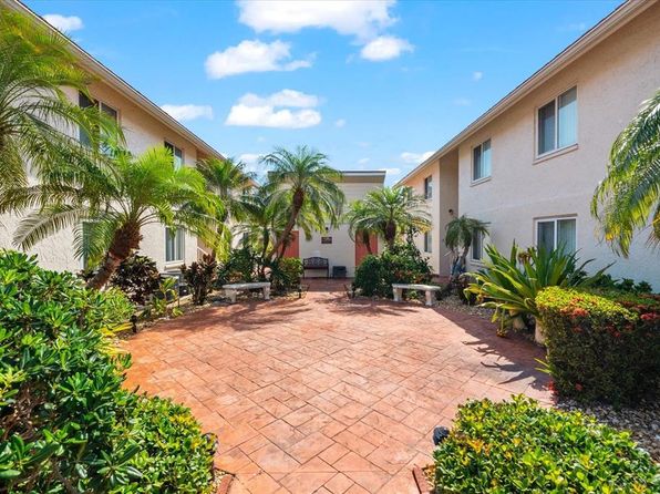6708 Sarasea Cir #202