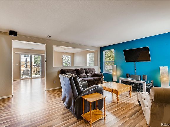4th image of 704 Canyon Ln