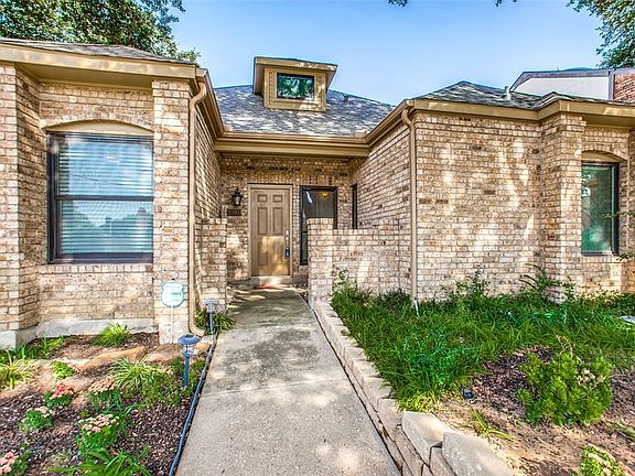 3rd image of 2701 Garden Springs Dr