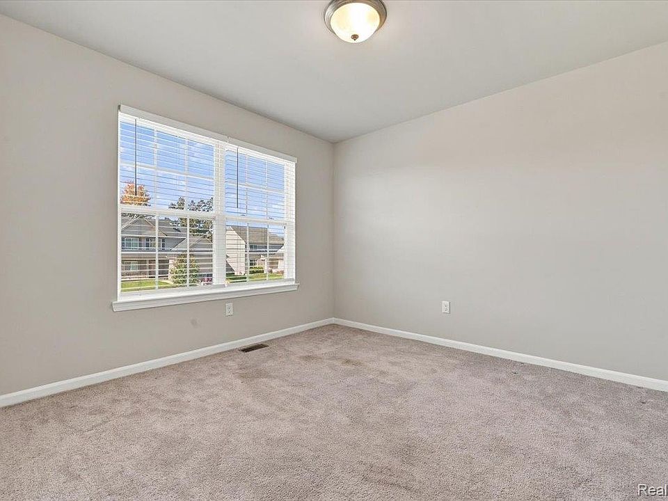 13329 Stamford Rd, photo 16