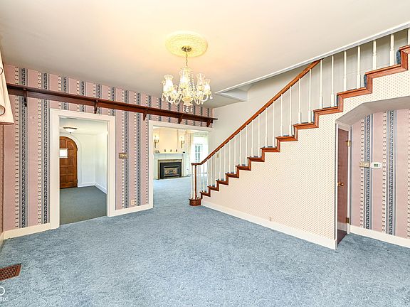 5th image of 507 E 8th St
