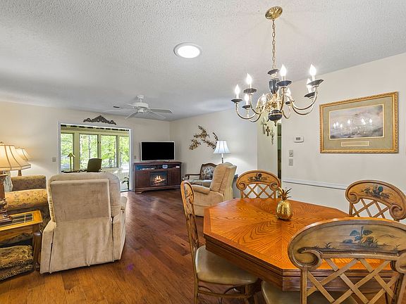 5th image of 1 Kingsbury Dr