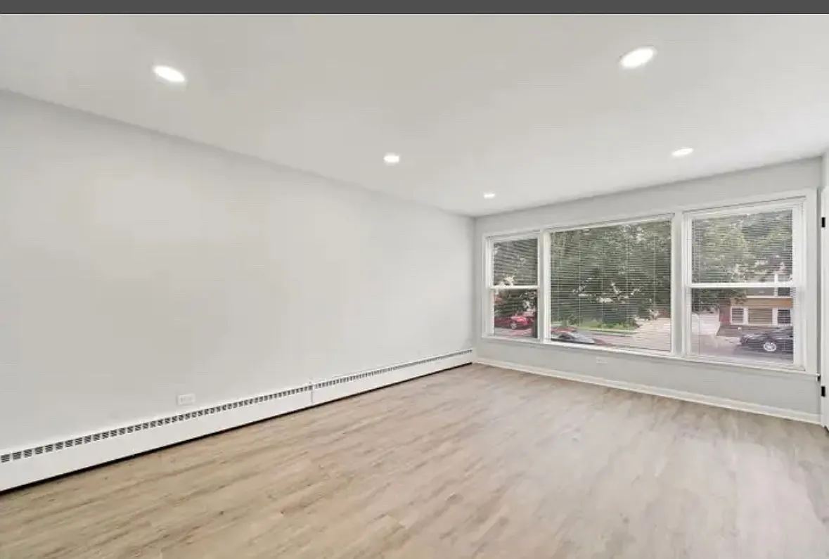 7027 W Diversey Ave — Photo 4
