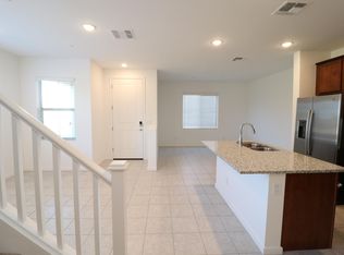 735 E Doral Ave #101, Gilbert, AZ 85297