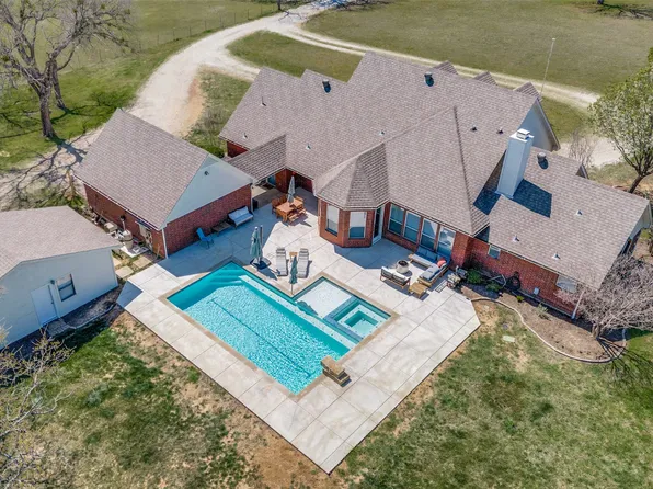 2600 Moseley Rd, Crossroads, TX 76227