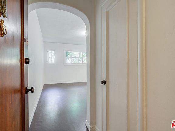 5th image of 8491 Fountain Ave