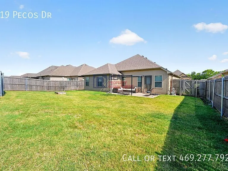 319 Pecos Dr — Photo 33
