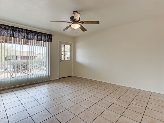 4th image of 3318 E Emelita Ave