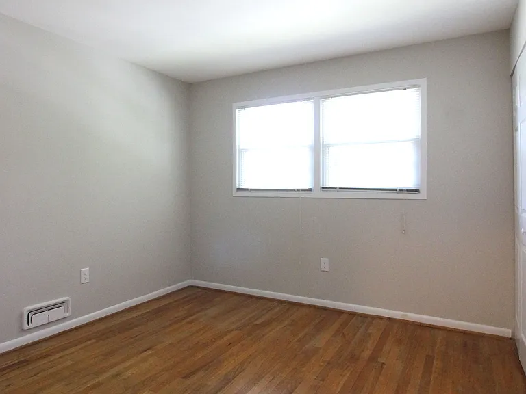 6211 Duntley Ct — Photo 28