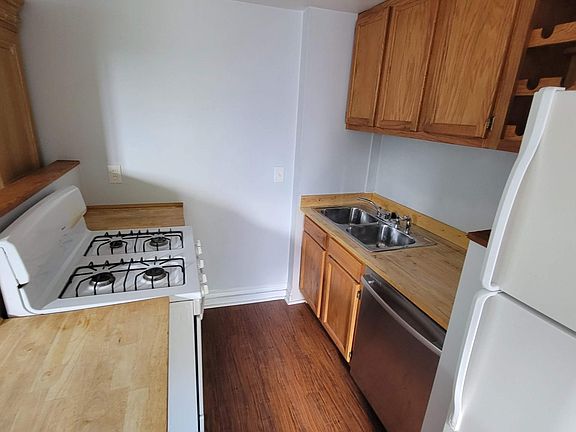 2nd image of 546 Klotter Ave #2