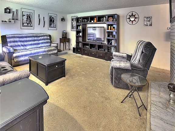 4th image of 3207 Wilderness Dr SE