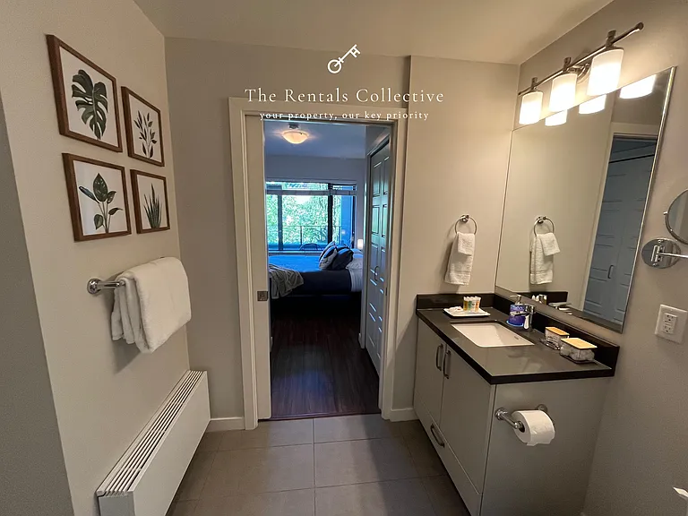 215 W 1st St #411 — Photo 13