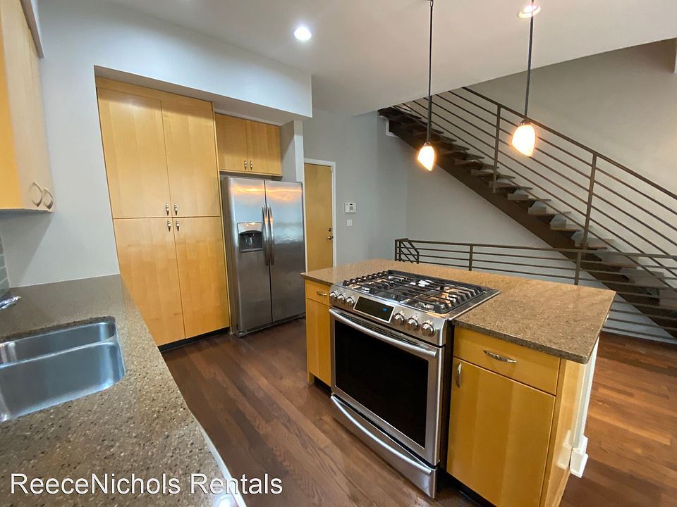 1st image of 4528 J C Nichols Pkwy #403