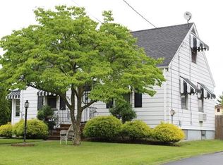 9 Market St, Edison, NJ 08817