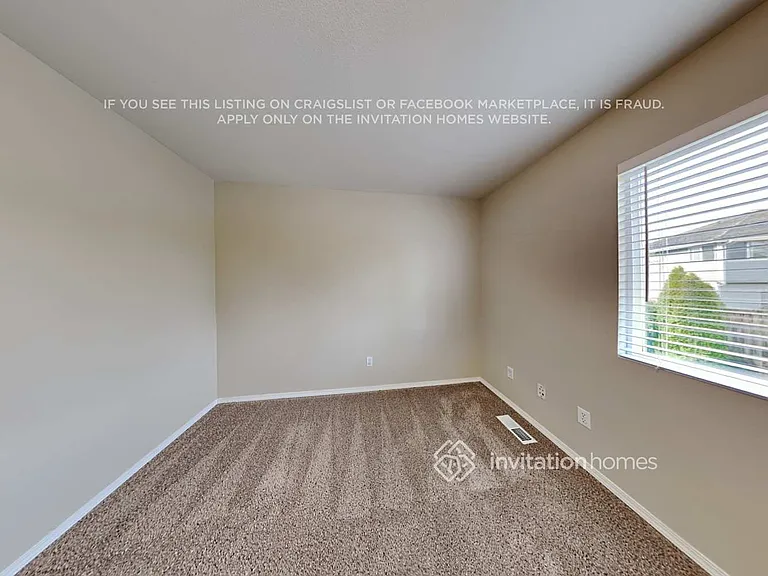 4126 45th Ave NE — Photo 9
