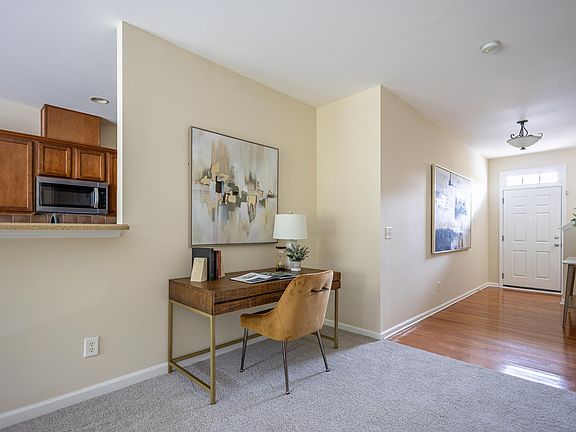 5th image of 706 Mardonie Reach Ln
