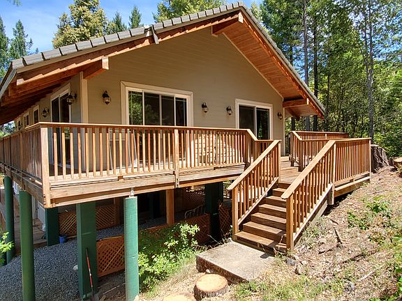 Rear View of master & deck