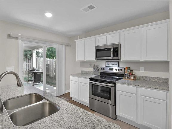 5th image of 507 Staffordshire Way