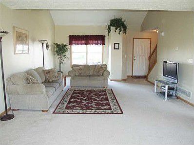 5th image of 6259 Andrews Dr E