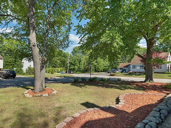 4th image of 380 Mystic Street