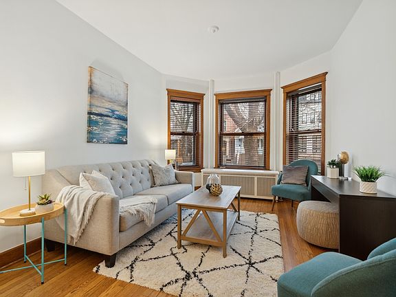 2nd image of 1737 W Barry Ave #1E