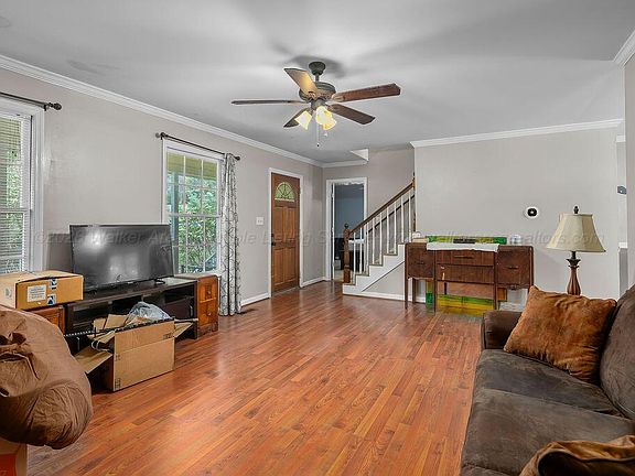 4th image of 2669 Chestnut Way