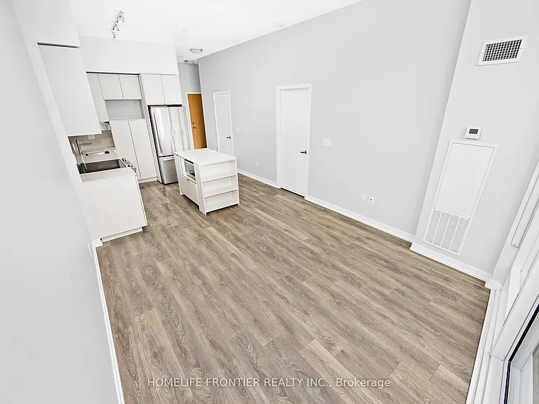 2520 Eglinton Ave W #1918 — Photo 8