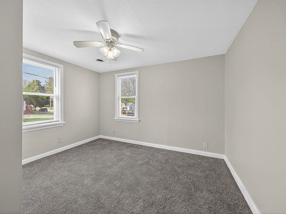 1st image of 3217 Royalton Ave