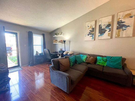 5th image of 3942 Pollypine Dr