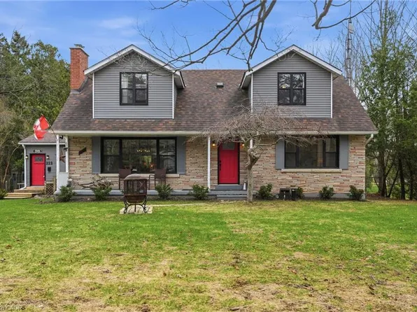 222 Concession 11 E, Flamborough, ON L8B 1H8